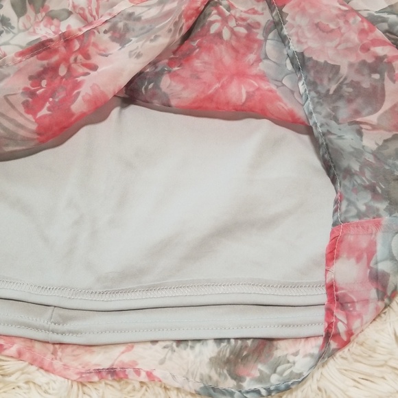 Pink Gray floral skirt NWOT - Picture 3 of 4